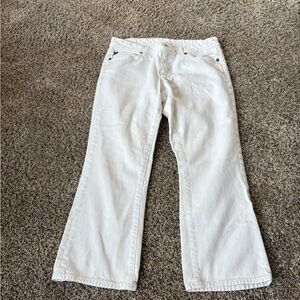 Classic White Women's capri jeans
